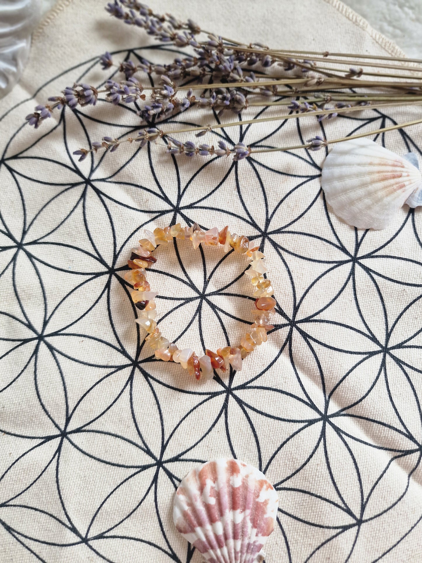 Bracciale elastico con Chips di Corniola