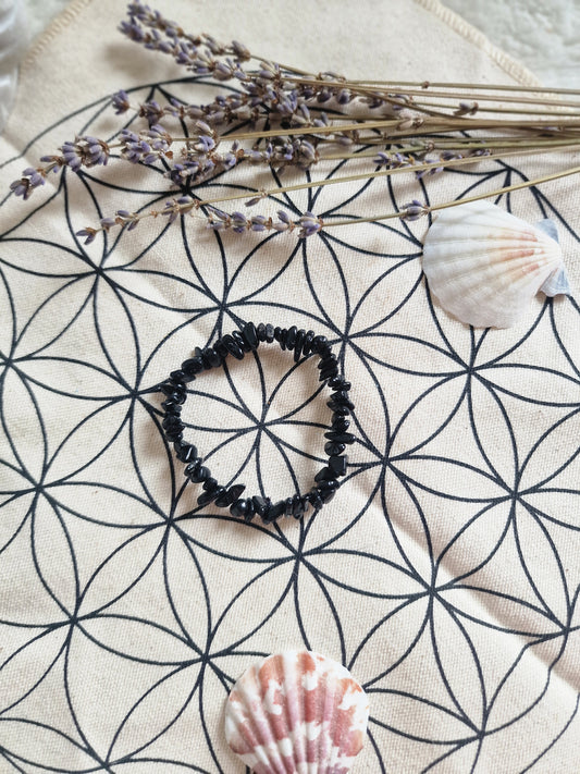 Bracciale elastico con chips di Tormalina Nera
